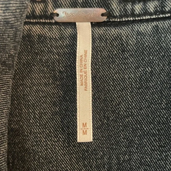 Free People Distressed Mixed Media Denim Jacket Black Sweater Sleeves – M - Picture 5 of 9